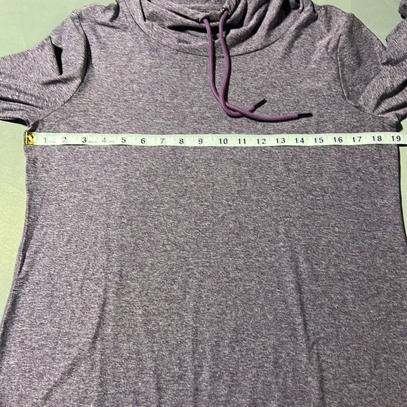 Purple athleisure shirt - Picture 6 of 9